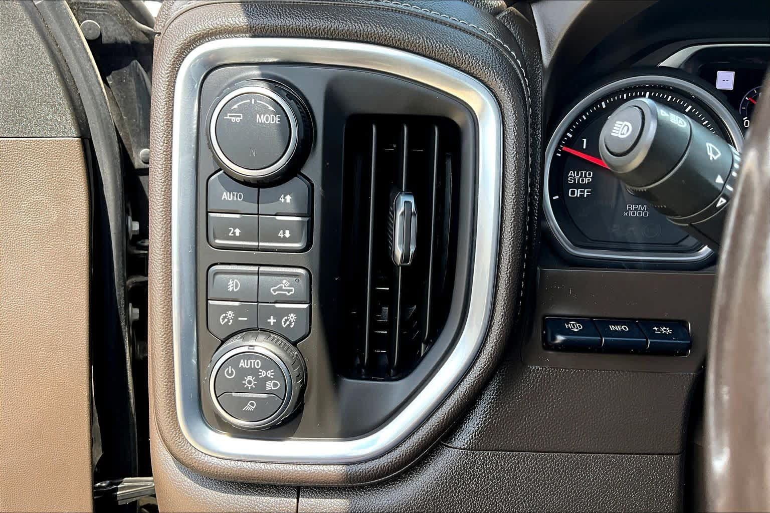 Used 2020 Chevrolet Silverado 1500 LTZ w/ LTZ Premium Package AWD/4WD image 36
