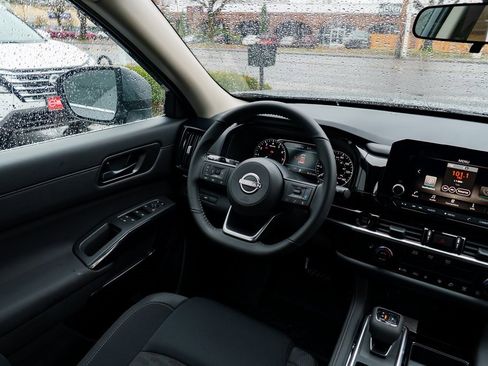 New 2025 Nissan Pathfinder SV w/ Cargo Package image 12