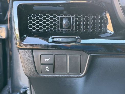 Used 2025 Honda CR-V EX-L image 8