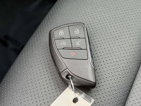 Used 2025 Chevrolet Traverse LT AWD/4WD image 33