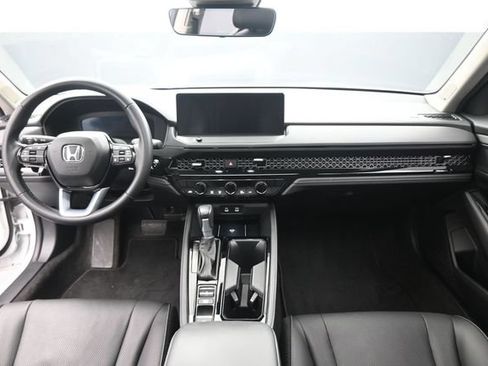 Used 2024 Honda Accord Touring image 25
