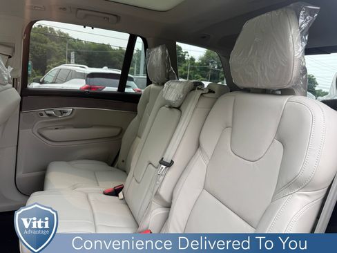 New 2026 Volvo XC90 T8 Ultra w/ Protection Package AWD/4WD image 14