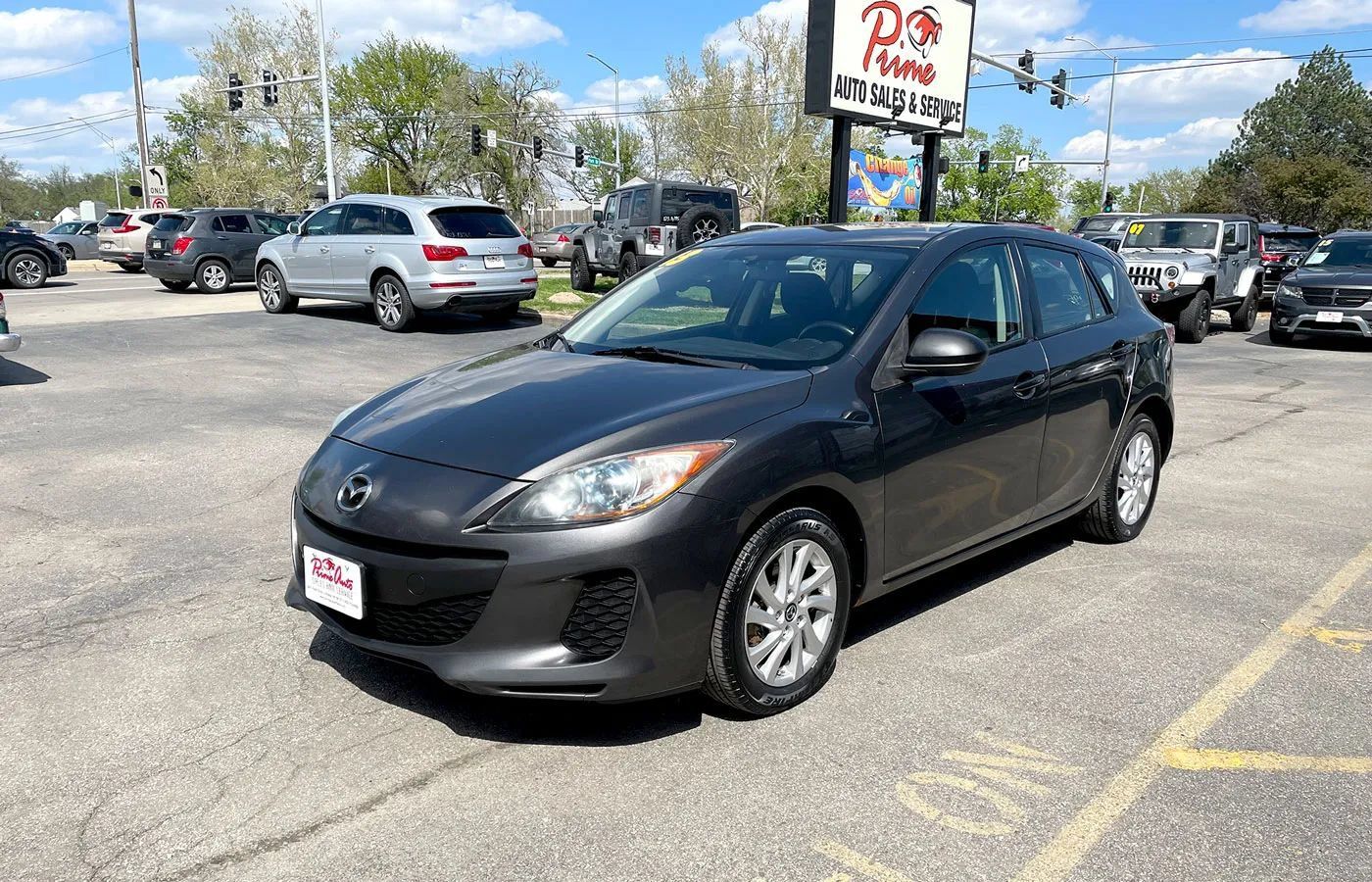 Used 2013 MAZDA MAZDA3 i Touring FWD image 2