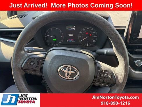 Used 2024 Toyota Corolla LE image 13