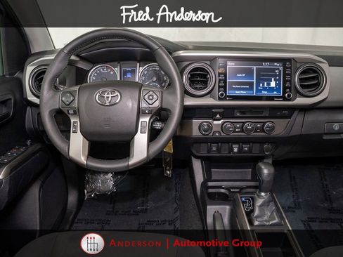 Certified 2021 Toyota Tacoma SR5 AWD/4WD image 6