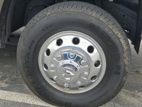 Used 2024 RAM 3500 Limited w/ Towing Technology Group AWD/4WD image 6