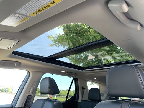 Used 2025 Honda Pilot Touring image 28