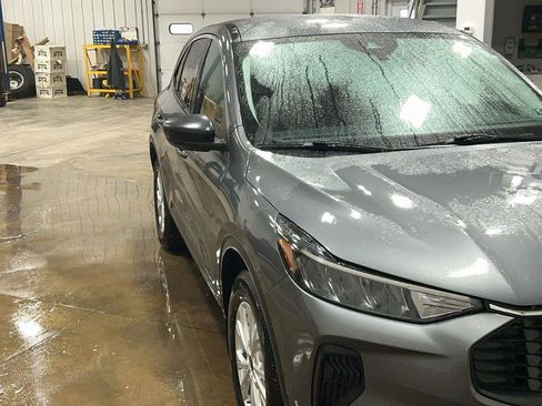 Certified 2023 Ford Escape Active image 2