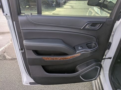 Used 2020 Chevrolet Suburban Premier image 34