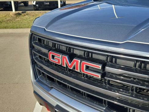 Used 2024 GMC Yukon AT4 image 11