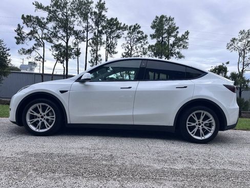 Used 2023 Tesla Model Y Long Range AWD/4WD image 4