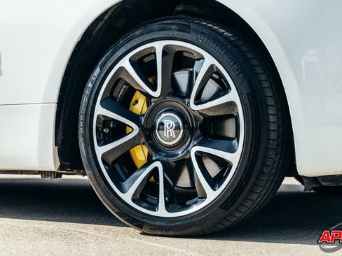 Used 2019 Rolls-Royce Wraith RWD image 47