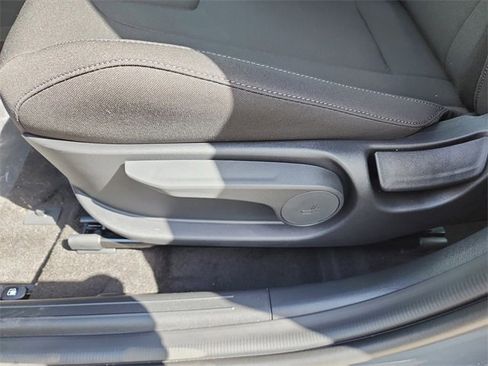 New 2025 Hyundai Elantra SEL image 16