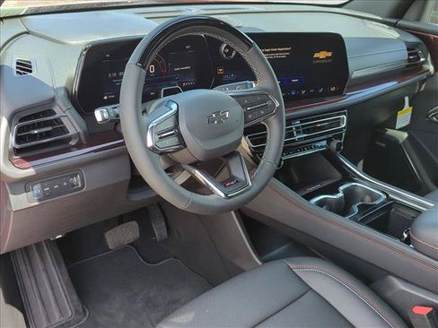 New 2026 Chevrolet Traverse Z71 w/ Enhanced Driving Package AWD/4WD image 3
