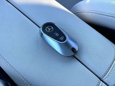 Certified 2025 Mercedes-Benz GLC 300 4MATIC image 38