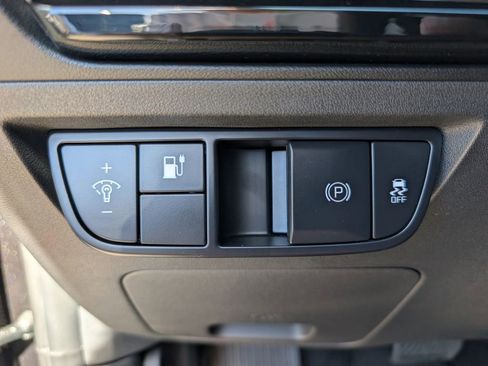 Certified 2025 Kia EV6 Light image 31