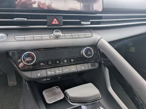 New 2026 Hyundai Elantra Limited image 22