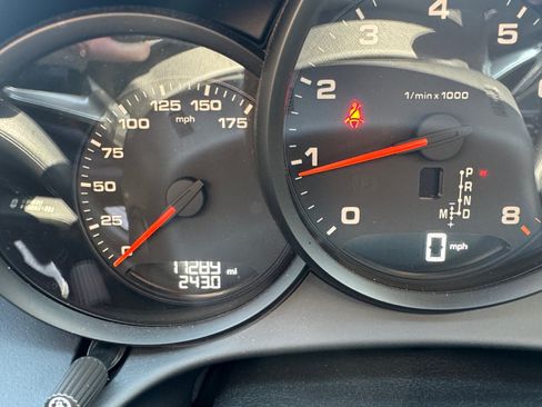 Used 2022 Porsche 718 Cayman RWD image 20