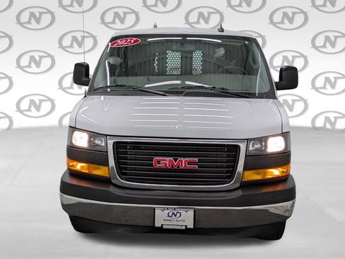 Used 2025 GMC Savana 2500 w/ Driver Convenience Package RWD image 21