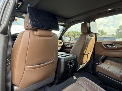 Certified 2024 Chevrolet Tahoe High Country AWD/4WD image 16