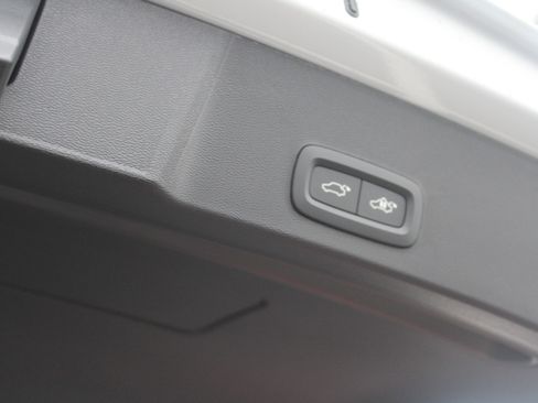 New 2026 Volvo XC40 B5 Ultra w/ Climate Package image 46