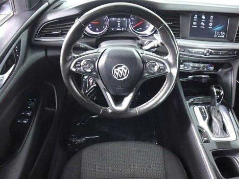 Used 2018 Buick Regal Preferred FWD image 27