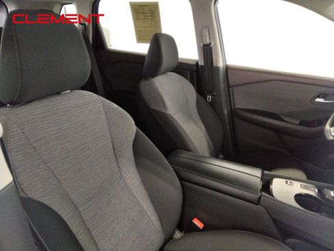 Used 2023 Nissan Rogue SV image 41