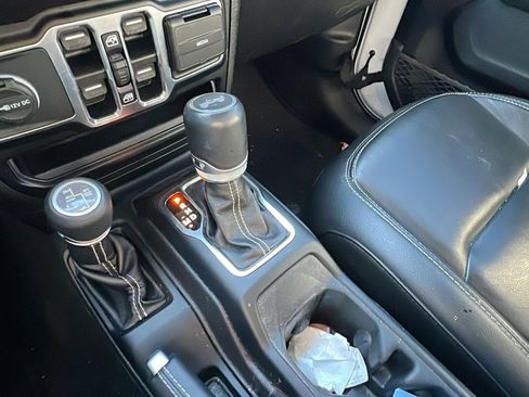 Used 2021 Jeep Wrangler Unlimited Sahara w/ Cold Weather Group image 29