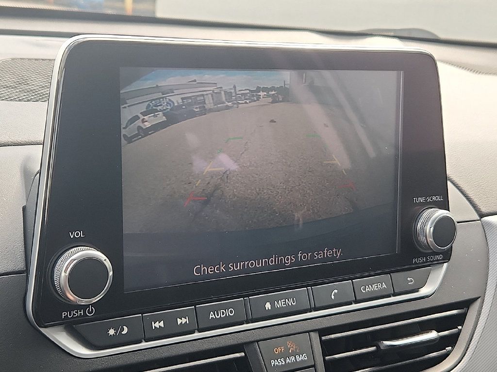 Used 2023 Nissan Altima 2.5 SR FWD image 12