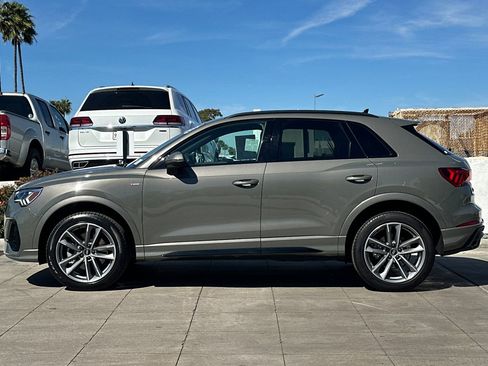 Used 2023 Audi Q3 2.0T Premium w/ Black Optic Sport Package image 7