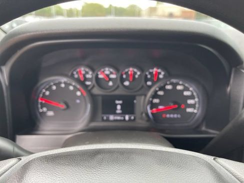 Used 2022 Chevrolet Silverado 2500 Custom w/ Custom Value Package AWD/4WD image 18
