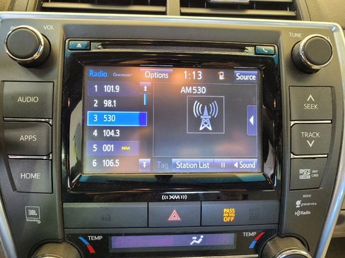 Used 2017 Toyota Camry XLE FWD image 25