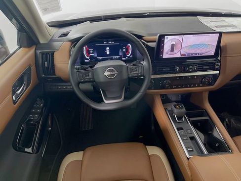 New 2026 Nissan Pathfinder Platinum image 16