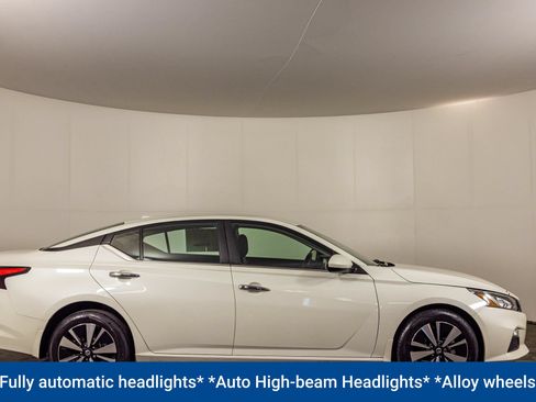 Used 2022 Nissan Altima 2.5 SV AWD/4WD image 11