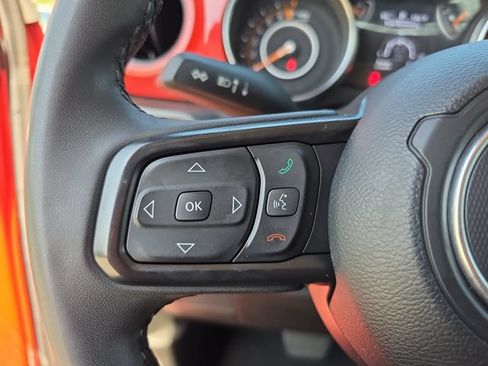 Used 2023 Jeep Gladiator Sport AWD/4WD image 18
