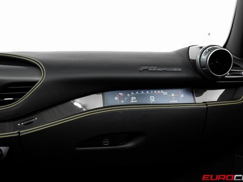 Used 2022 Ferrari F8 Tributo image 38