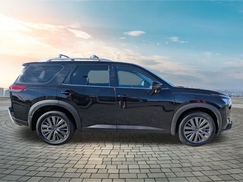 Certified 2024 Nissan Pathfinder SL w/ SL Premium Package image 4