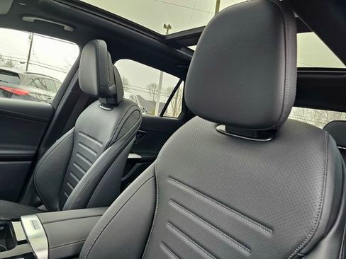 New 2026 Mercedes-Benz GLC 300 4MATIC image 18