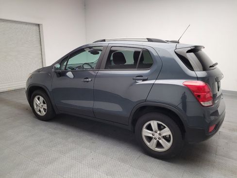 Used 2022 Chevrolet Trax LT w/ Driver Confidence Package AWD/4WD image 3
