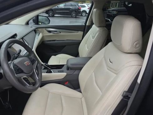 Used 2018 Cadillac XT5 Premium Luxury AWD/4WD image 6