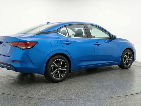 Used 2025 Nissan Sentra SV FWD image 9