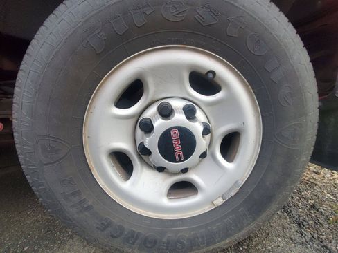 Used 2015 GMC Savana 2500 Extended RWD image 16