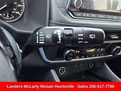 Used 2023 Nissan Rogue SV image 21