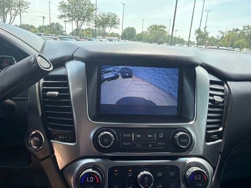 Used 2018 Chevrolet Suburban LT AWD/4WD image 36