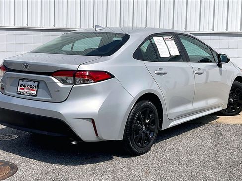 Used 2024 Toyota Corolla LE FWD image 17