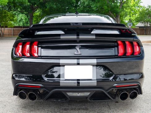 Used 2022 Ford Mustang Shelby GT500 w/ Technology Package RWD image 7