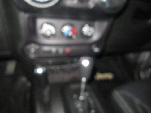 Used 2014 Jeep Wrangler Sport w/ Quick Order Package 24S AWD/4WD image 32