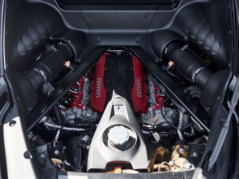 Used 2022 Ferrari SF90 Stradale image 24