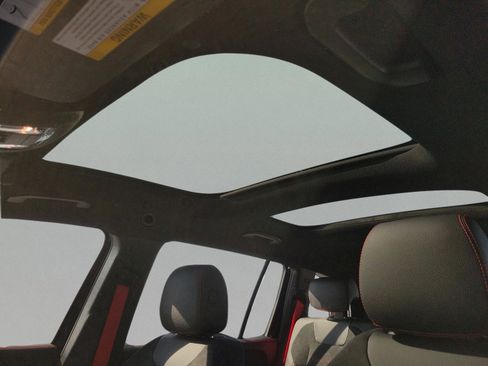 New 2025 Mercedes-Benz GLB 35 AMG 4MATIC image 23