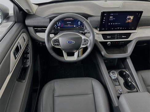 New 2026 Ford Explorer Active w/ Active Comfort Package image 24